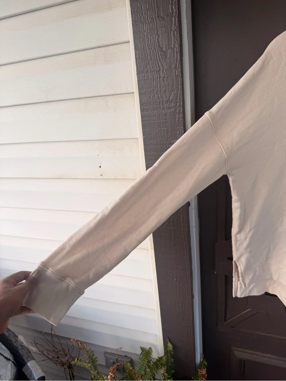 Time and Tru Cream Crewneck Sweatshirt